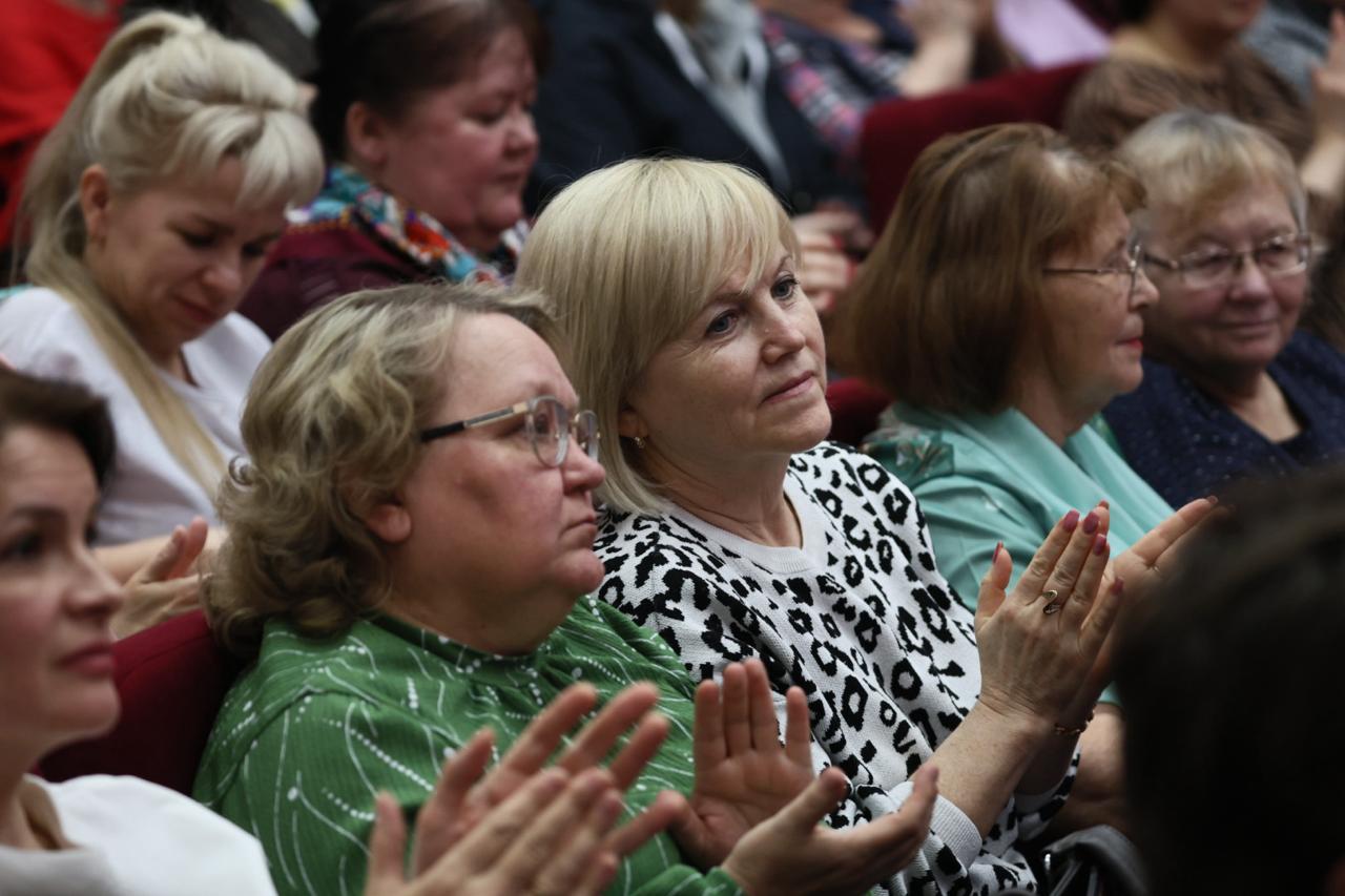 Георгий Филимонов: На встрече с жителями Тарногского округа подвели итоги «Градсовета 2.0» Георгий Филимонов: На встрече с жителями Тарногского округа подвели итоги «Градсовета 2.0»