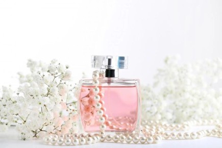 Ароматы из 90-х завоевывают сердца современных модниц