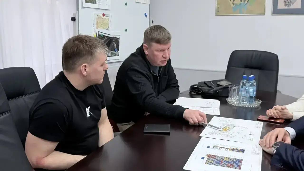 Андрей Накрошаев: Еще одним недостроем в Череповце будет меньше! Провели совещание с потенциальными застройщиками, которые будут достраивать комплекс "Две звезды" по адресу ул. К.Маркса Андрей Накрошаев: Еще одним недостроем в Череповце будет меньше! Провели совещание с потенциальными застройщиками, которые будут достраивать комплекс "Две звезды" по адресу ул. К.Маркса