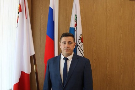 Руслан Ваниев покидает пост главы Вашкинского округа