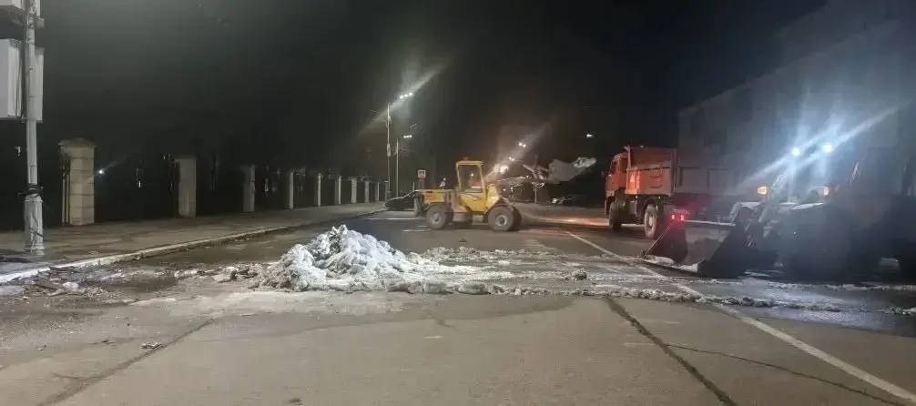 Георгий Филимонов: Андрей Накрошаев:. «Уважаемый Георгий Юрьевич, добрый вечер! Докладываю по содержанию улично-дорожной сети города: В ночную смену 26.03.2026 - 27.03.2026 на уборку города Череповца выведено 27 единиц... Георгий Филимонов: Андрей Накрошаев:. «Уважаемый Георгий Юрьевич, добрый вечер! Докладываю по содержанию улично-дорожной сети города: В ночную смену 26.03.2026 - 27.03.2026 на уборку города Череповца выведено 27 единиц...