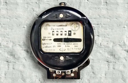 Неправильные действия при поломке счётчика: урок, который стоил пенсионерке десятки тысяч рублей