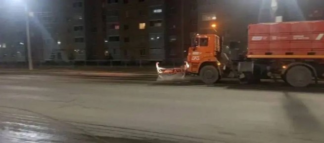 Георгий Филимонов: Андрей Накрошаев:. «Уважаемый Георгий Юрьевич, добрый вечер! Докладываю по содержанию улично-дорожной сети города: В ночную смену 27.03.2026 - 28.03.2026 на уборку города Череповца выведено 25 единиц...