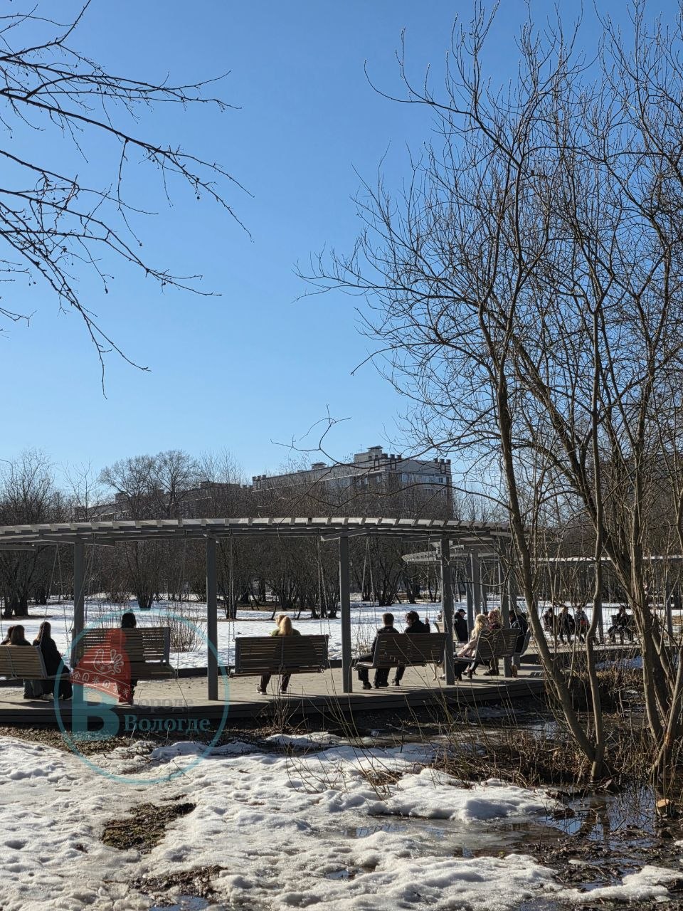 Осановская роща. На старой детской площадке никого ,все теперь на новой Осановская роща. На старой детской площадке никого ,все теперь на новой