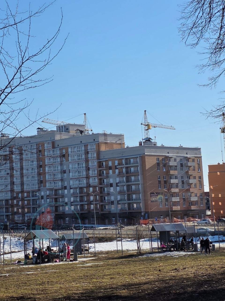 Осановская роща. На старой детской площадке никого ,все теперь на новой Осановская роща. На старой детской площадке никого ,все теперь на новой