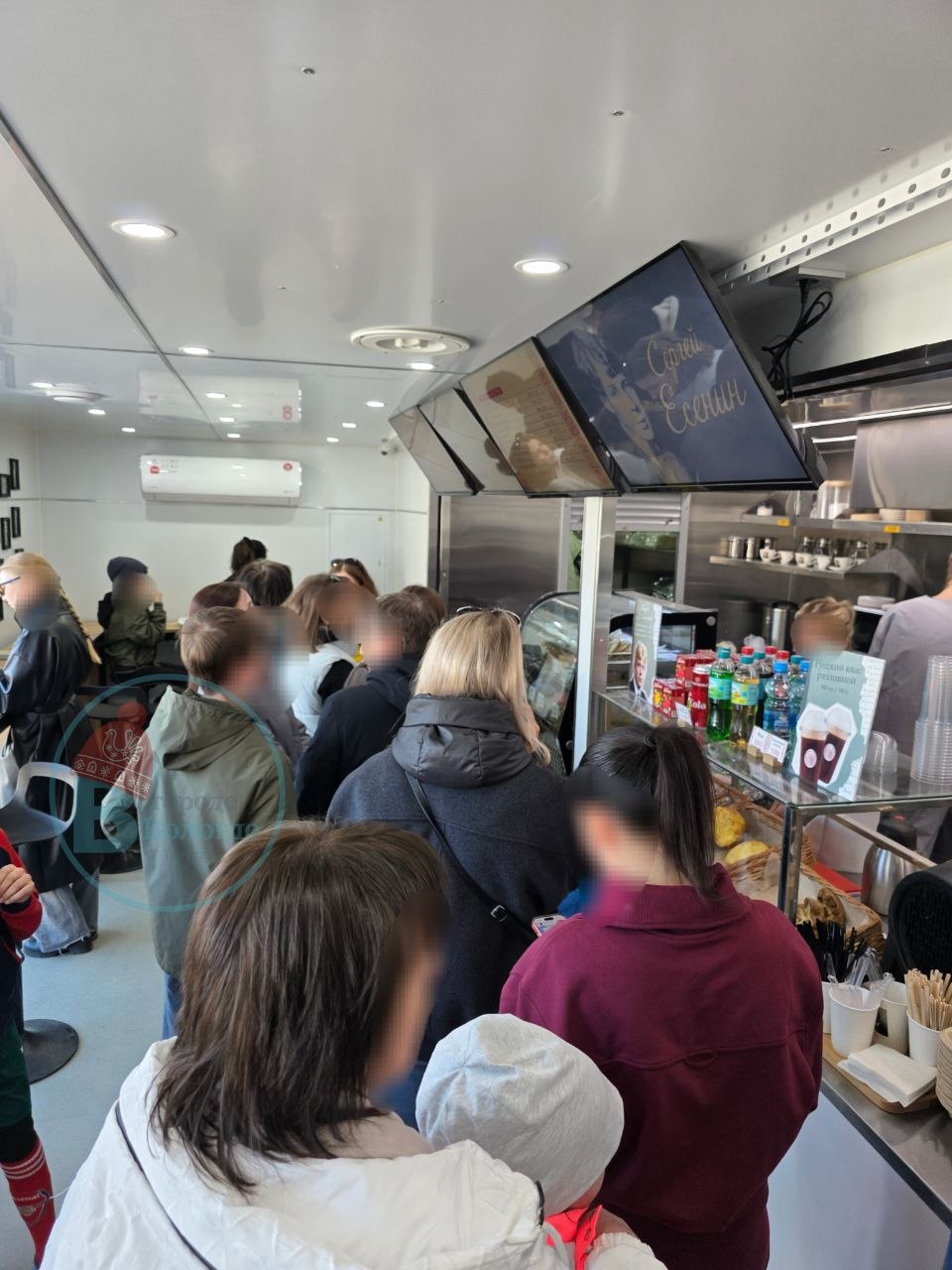 Осановская роща. На старой детской площадке никого ,все теперь на новой Осановская роща. На старой детской площадке никого ,все теперь на новой