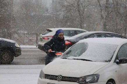 Вологжан предупреждают о снегопадах и гололедице на трассах