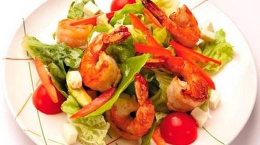 Легкие и вкусные салаты с морепродуктами для любого случая