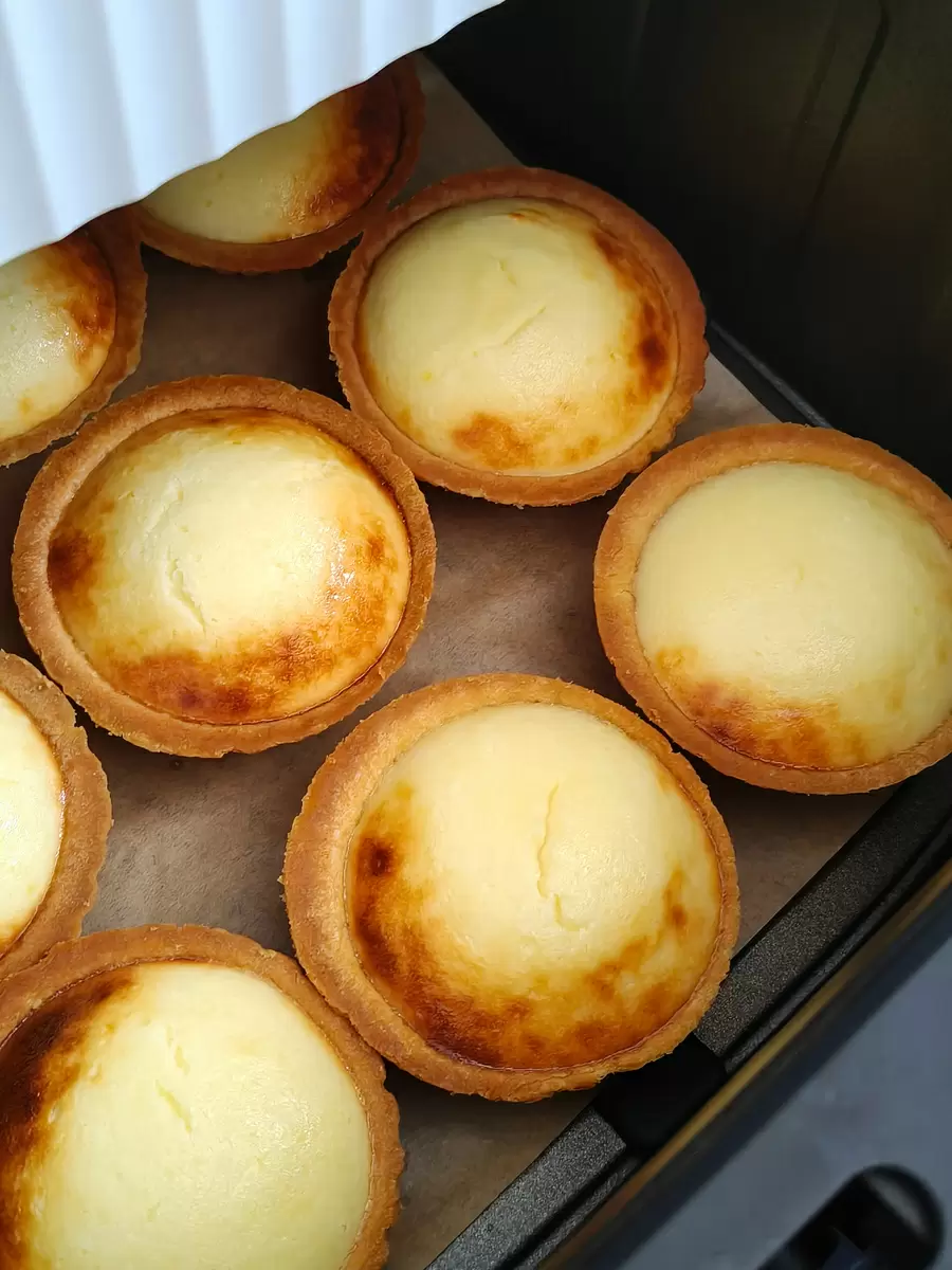 Нежные тарталетки с рикоттой и ягодами за 15 минут