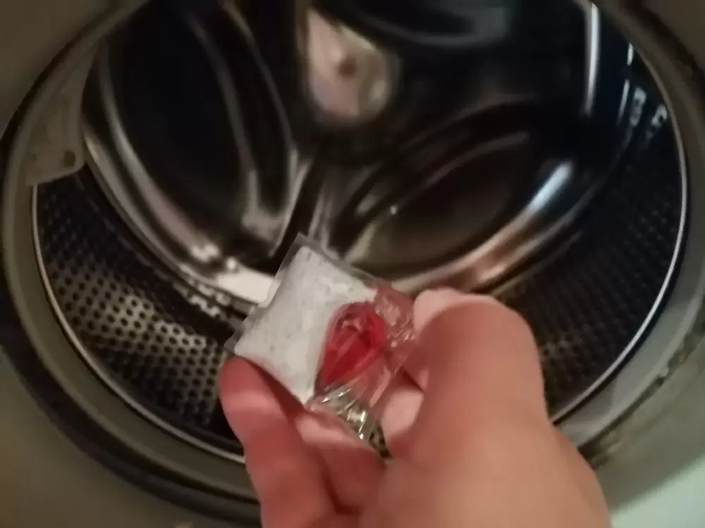 Оживите стиральную машину: Как таблетка для посудомойки спасает от затхлого аромата