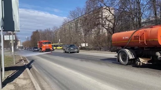 Георгий Филимонов: Магистрали Череповца моют с шампунем