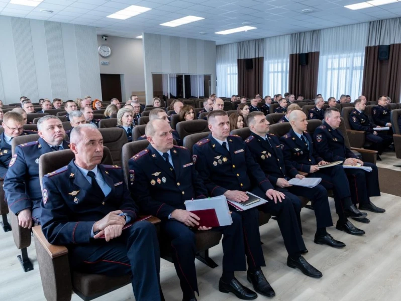 В УМВД России по Вологодской области состоялось совещание по подведению итогов оперативно-служебной деятельности за первый квартал 2026 года В УМВД России по Вологодской области состоялось совещание по подведению итогов оперативно-служебной деятельности за первый квартал 2026 года