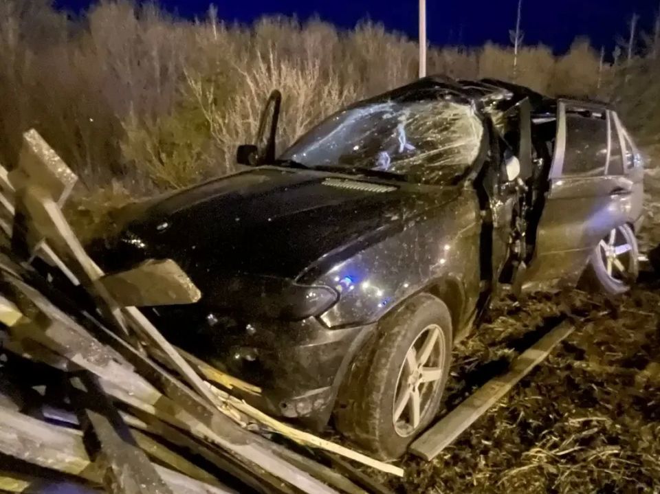 В Вологодском округе в ДТП пострадал водитель автомобиля В Вологодском округе в ДТП пострадал водитель автомобиля