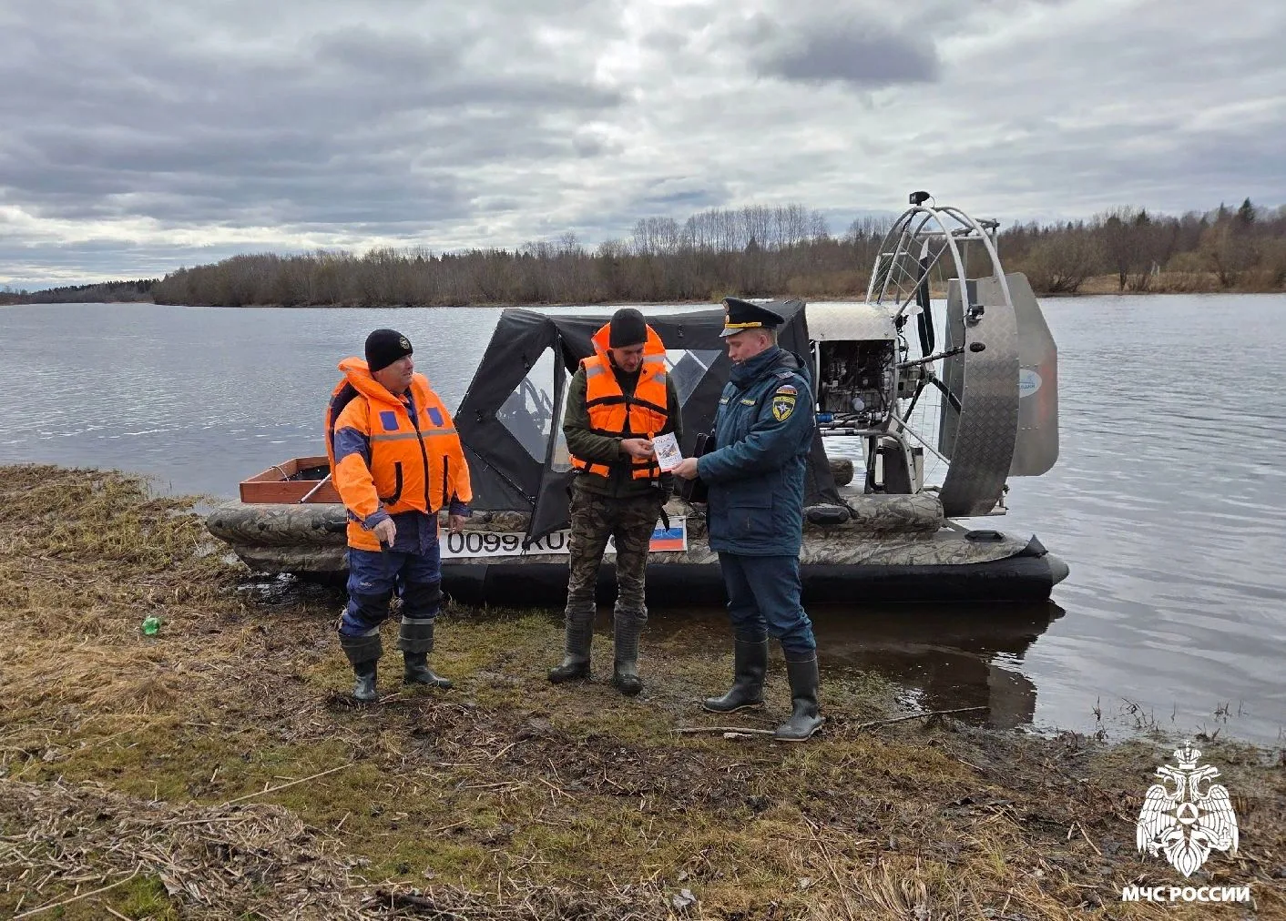 Межведомственный рейд на озере Воже