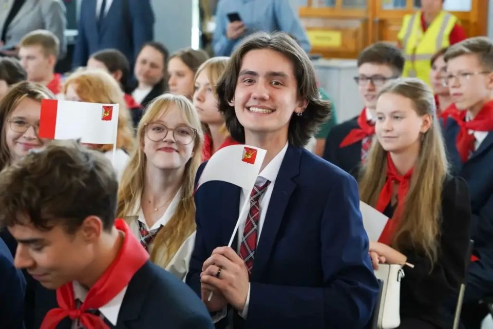 Георгий Филимонов: Чествовали победителей и призёров Всероссийской олимпиады школьников в обновлённом терминале Вологодского аэропорта Георгий Филимонов: Чествовали победителей и призёров Всероссийской олимпиады школьников в обновлённом терминале Вологодского аэропорта
