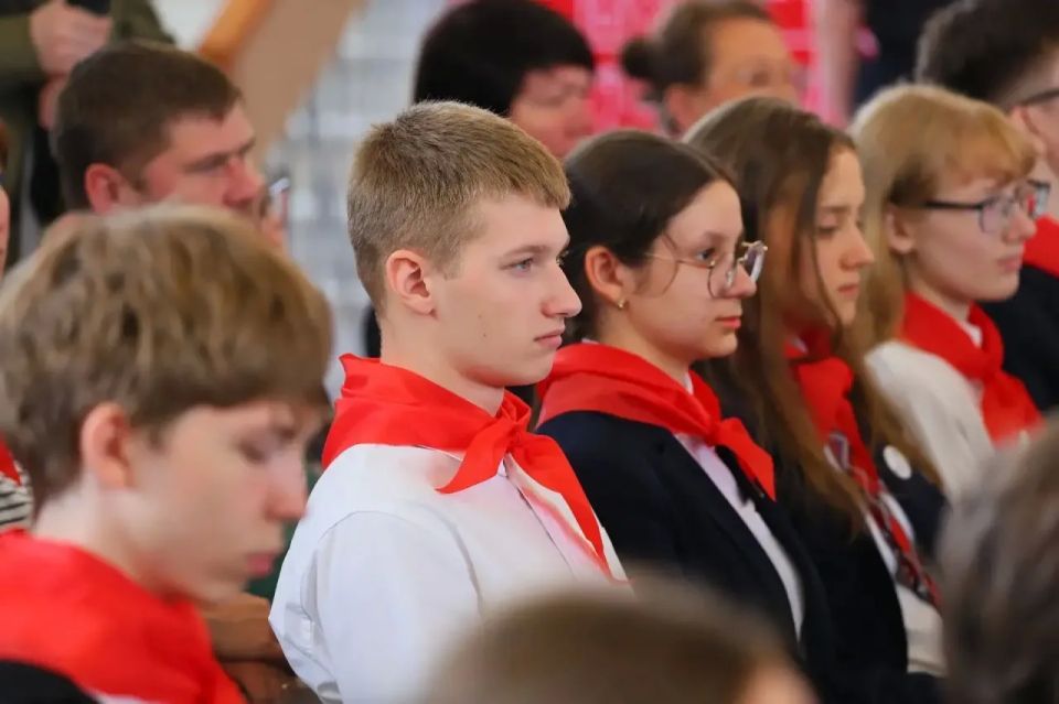 Георгий Филимонов: Чествовали победителей и призёров Всероссийской олимпиады школьников в обновлённом терминале Вологодского аэропорта Георгий Филимонов: Чествовали победителей и призёров Всероссийской олимпиады школьников в обновлённом терминале Вологодского аэропорта
