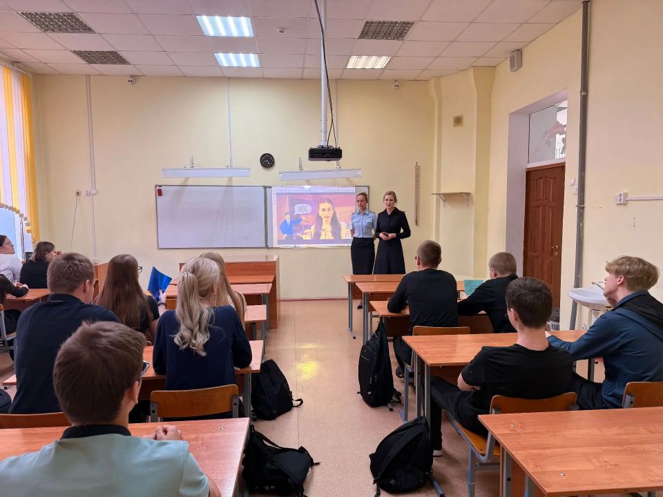 В Никольске полицейские провели профилактическую беседу со школьниками