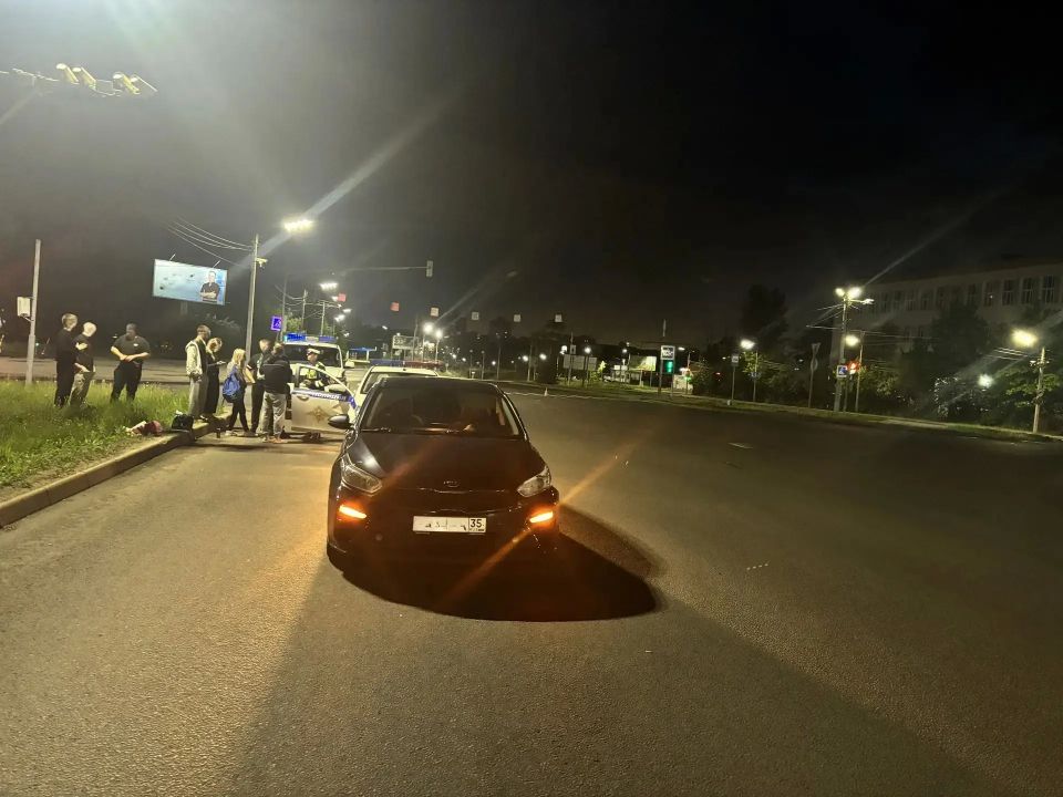 В Череповце в результате ДТП погиб пешеход В Череповце в результате ДТП погиб пешеход