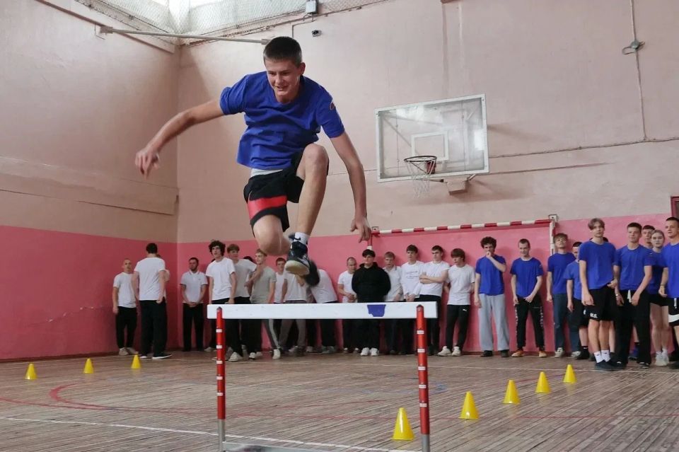 В Вологде впервые прошла спортивно-тематическая игра «Казачок» между студентами колледжей В Вологде впервые прошла спортивно-тематическая игра «Казачок» между студентами колледжей