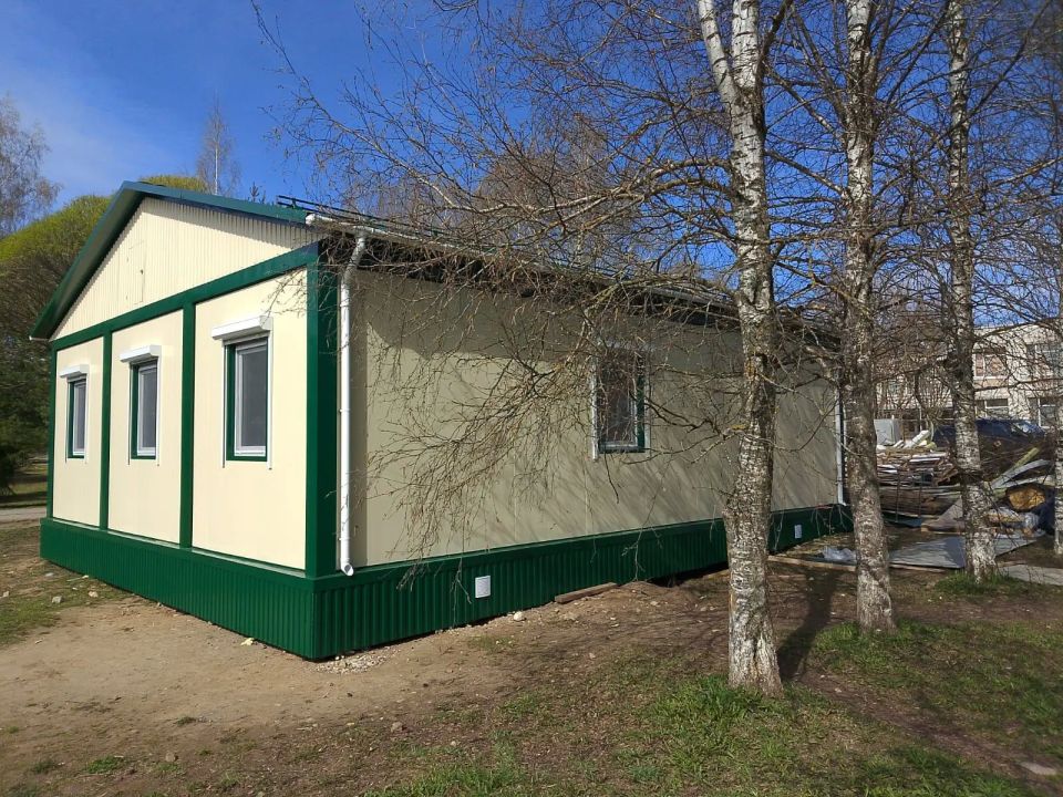 В Лесково Вологодского округа установили блочно-модульную конструкцию ФАПа