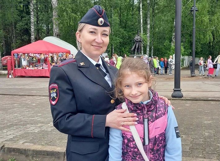 В Великом Устюге сотрудники полиции приняли участие в мероприятиях, посвящённых Дню защиты детей В Великом Устюге сотрудники полиции приняли участие в мероприятиях, посвящённых Дню защиты детей