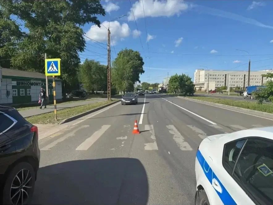 В Вологде госавтоинспекторы устанавливают обстоятельства наезда на пешехода В Вологде госавтоинспекторы устанавливают обстоятельства наезда на пешехода