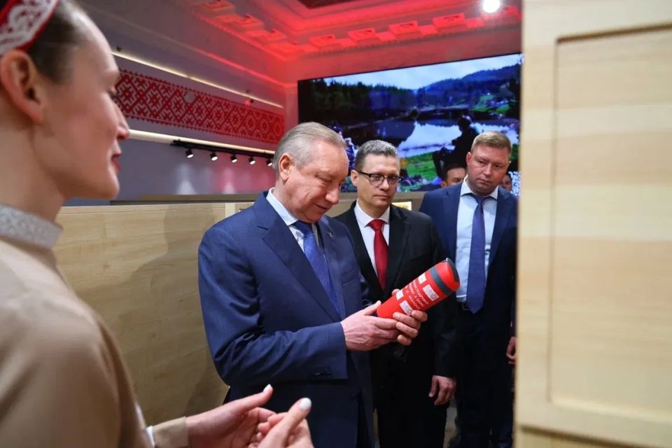 Георгий Филимонов: Вместе с Губернатором Санкт-Петербурга Александром Дмитриевичем Бегловым открыли культурно-туристический центр Вологодской области на Невском проспекте,12 Георгий Филимонов: Вместе с Губернатором Санкт-Петербурга Александром Дмитриевичем Бегловым открыли культурно-туристический центр Вологодской области на Невском проспекте,12
