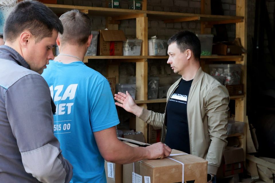 Вологодские предприниматели отправили бойцам крупную партию дополнительной помощи Вологодские предприниматели отправили бойцам крупную партию дополнительной помощи