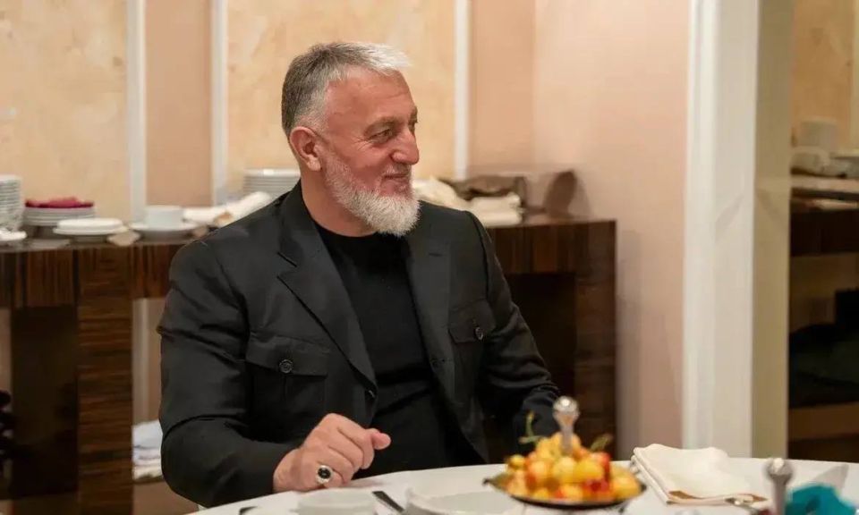 Адам Делимханов и Георгий Филимонов обсудили развитие межрегионального сотрудничества Адам Делимханов и Георгий Филимонов обсудили развитие межрегионального сотрудничества