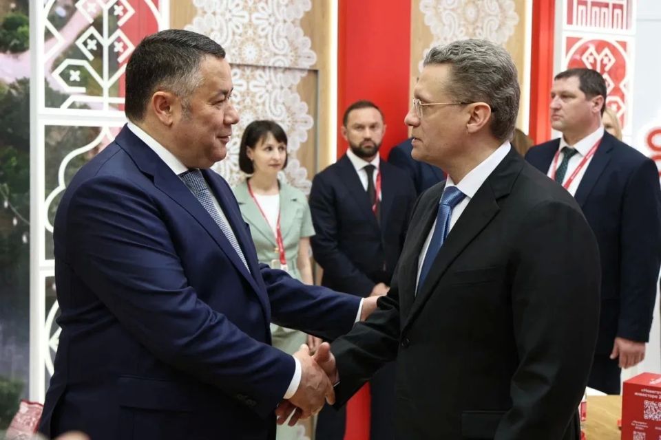 Георгий Филимонов: Стенд Вологодской области на ПМЭФ посетил Полномочный представитель Президента Российской Федерации в Северо-Западном федеральном округе Игорь Михайлович Руденя Георгий Филимонов: Стенд Вологодской области на ПМЭФ посетил Полномочный представитель Президента Российской Федерации в Северо-Западном федеральном округе Игорь Михайлович Руденя