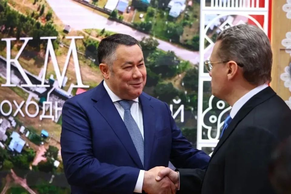 Георгий Филимонов: Стенд Вологодской области на ПМЭФ посетил Полномочный представитель Президента Российской Федерации в Северо-Западном федеральном округе Игорь Михайлович Руденя Георгий Филимонов: Стенд Вологодской области на ПМЭФ посетил Полномочный представитель Президента Российской Федерации в Северо-Западном федеральном округе Игорь Михайлович Руденя