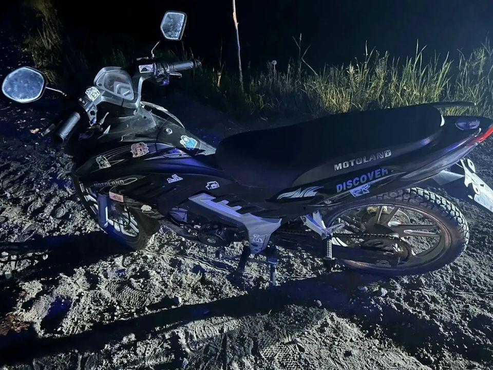 Двое несовершеннолетних мотоциклистов пострадали в аварии в Вологодском округе