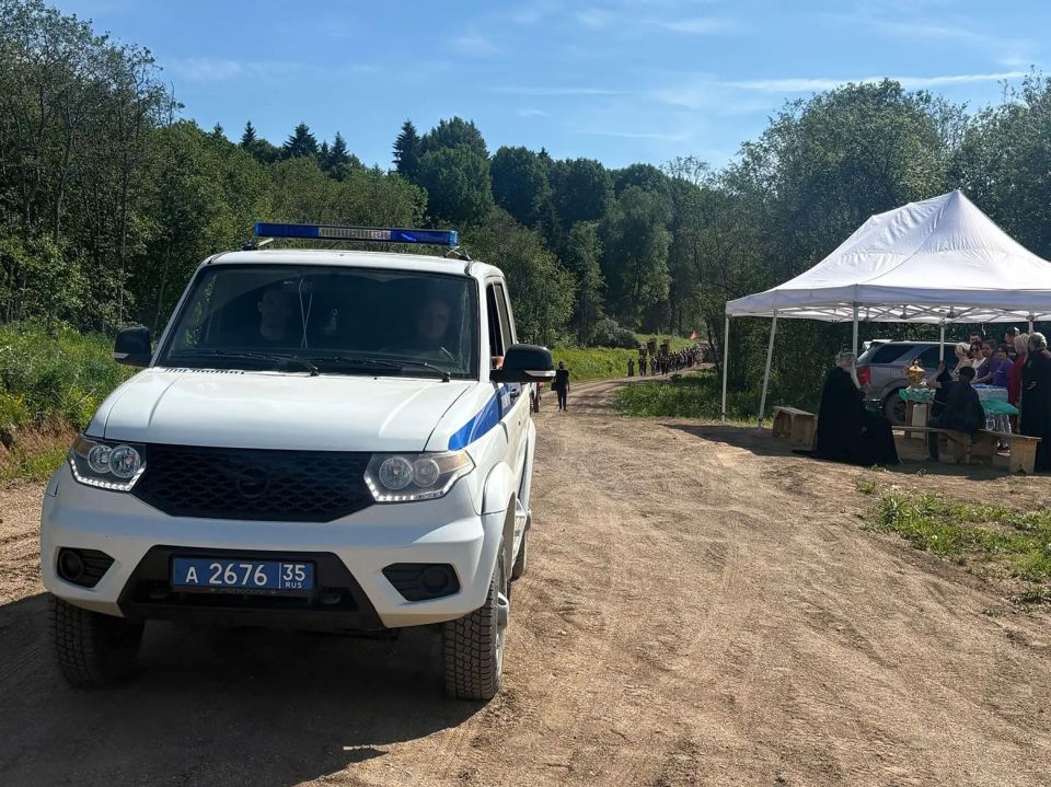 В Кирилловском округе полицейские обеспечили общественный порядок во время проведения массового мероприятия