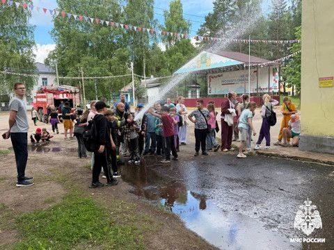 Увлекательный урок безопасности от МЧС России