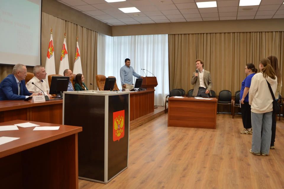 Молодые активисты политических партий отработали нестандартные ситуации на выборах в ходе деловой игры Молодые активисты политических партий отработали нестандартные ситуации на выборах в ходе деловой игры