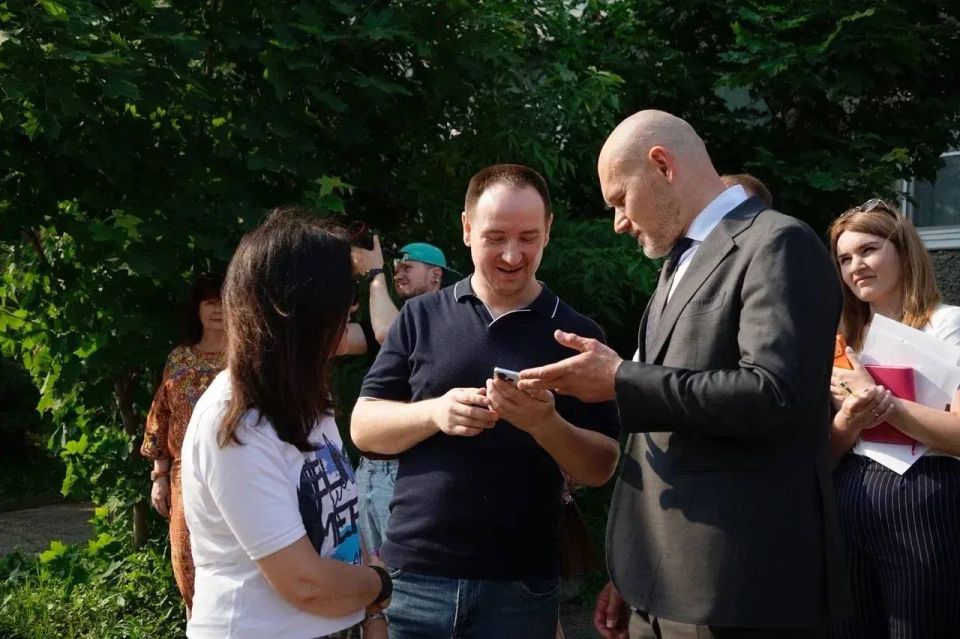 Андрей Накрошаев: Жители сами определили сюжет будущего мурала на своем доме Андрей Накрошаев: Жители сами определили сюжет будущего мурала на своем доме