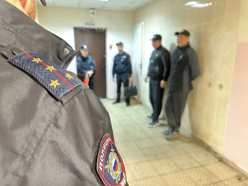 В Череповце сотрудники полиции продолжают операцию «Нелегал-2026» В Череповце сотрудники полиции продолжают операцию «Нелегал-2026»