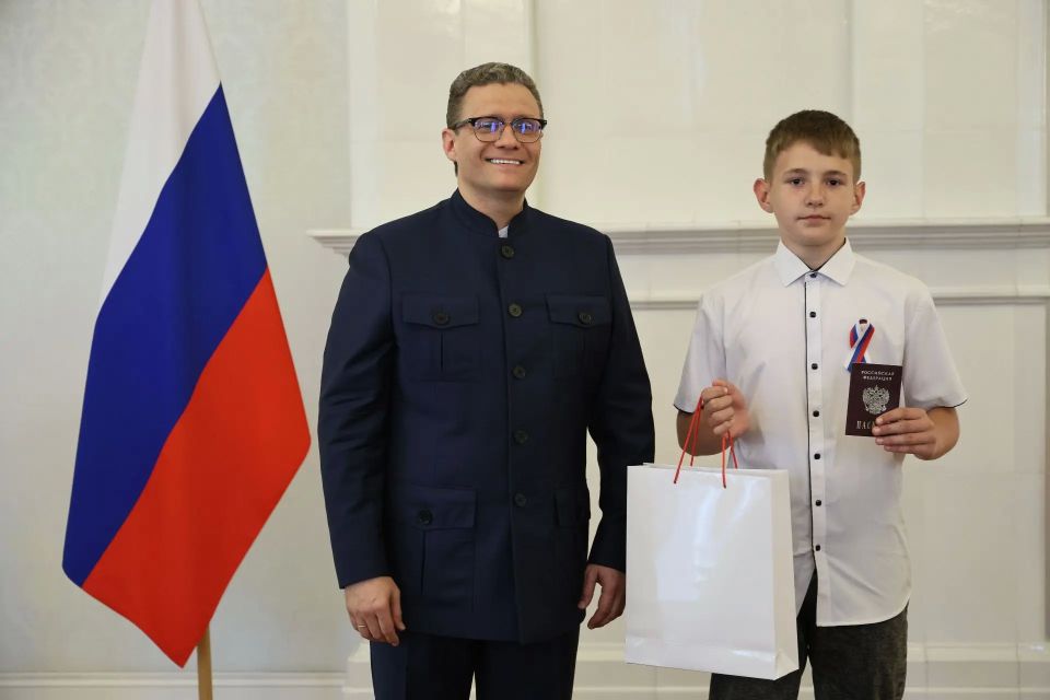 Георгий Филимонов: Ещё несколько участников торжественной церемонии вручения паспортов в «Доме губернатора»: Георгий Филимонов: Ещё несколько участников торжественной церемонии вручения паспортов в «Доме губернатора»:
