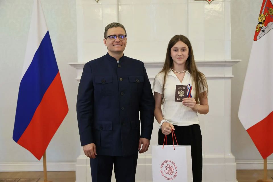 Георгий Филимонов: Ещё несколько участников торжественной церемонии вручения паспортов в «Доме губернатора»: Георгий Филимонов: Ещё несколько участников торжественной церемонии вручения паспортов в «Доме губернатора»: