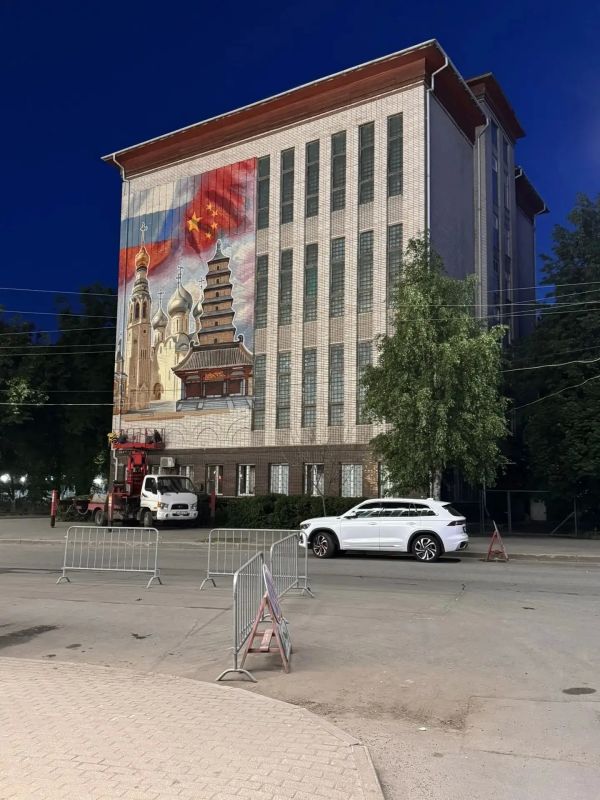 Новый мурал появился в центре Вологды