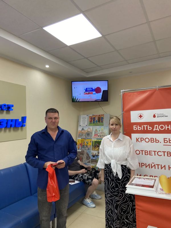 На Вологодской областной станции переливания крови чествовали Почётных доноров России и доноров антирезусной плазмы На Вологодской областной станции переливания крови чествовали Почётных доноров России и доноров антирезусной плазмы