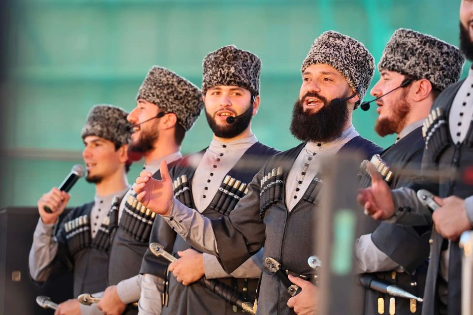 Георгий Филимонов: Яркие кадры праздничного концерта на Кремлёвской площади Вологды в честь Дня России Георгий Филимонов: Яркие кадры праздничного концерта на Кремлёвской площади Вологды в честь Дня России