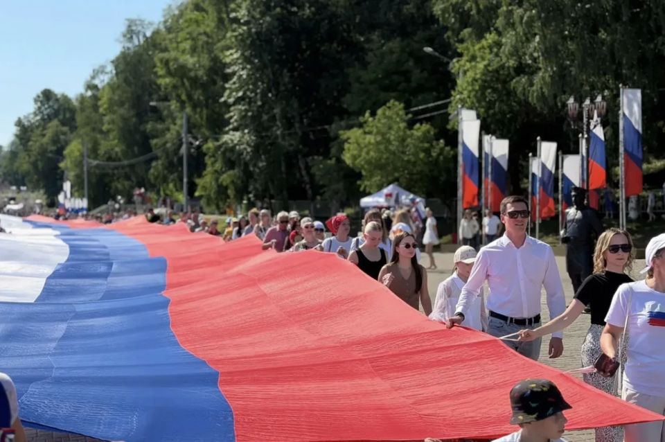 Череповец отмечает двойной праздник: День России и День открытия города Череповец отмечает двойной праздник: День России и День открытия города
