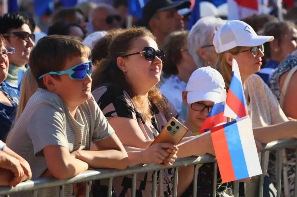 Георгий Филимонов: Поздравил вологжан с Днём России — государственным праздником самой красивой, сильной, величественной и могучей страны Георгий Филимонов: Поздравил вологжан с Днём России — государственным праздником самой красивой, сильной, величественной и могучей страны