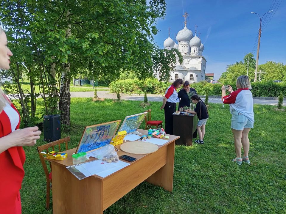 В Белозерске полицейские и общественники поучаствовали в акции «Каникулы с Общественным советом» В Белозерске полицейские и общественники поучаствовали в акции «Каникулы с Общественным советом»