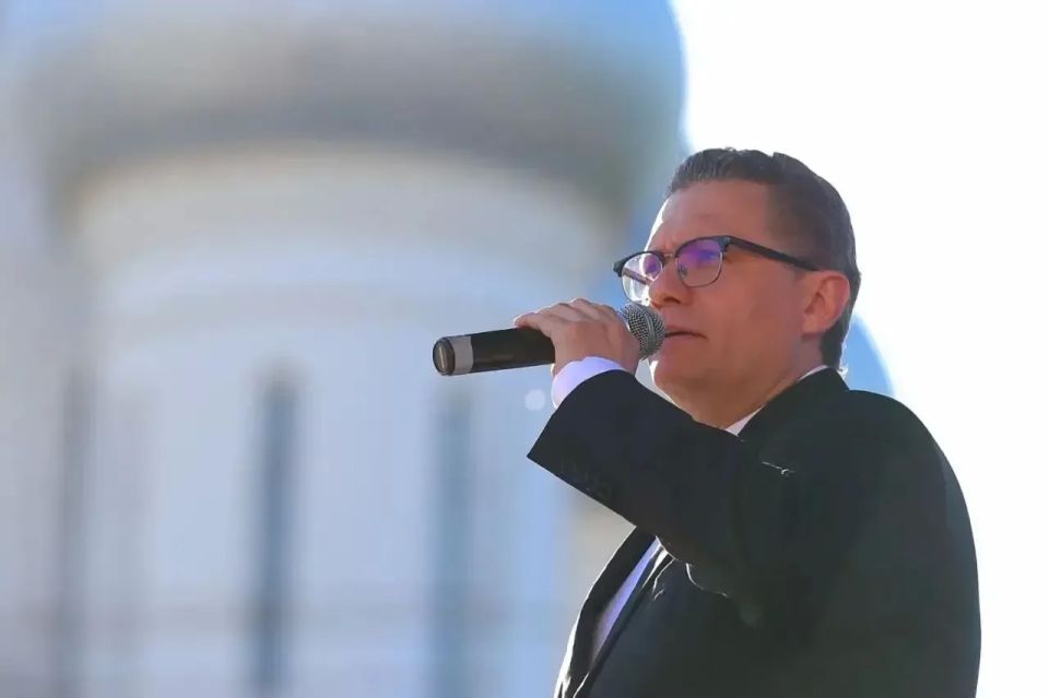 Георгий Филимонов: Поздравил вологжан с Днём России — государственным праздником самой красивой, сильной, величественной и могучей страны Георгий Филимонов: Поздравил вологжан с Днём России — государственным праздником самой красивой, сильной, величественной и могучей страны