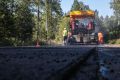 Трассу к Кириллову оснастят освещением и зоной отдыха