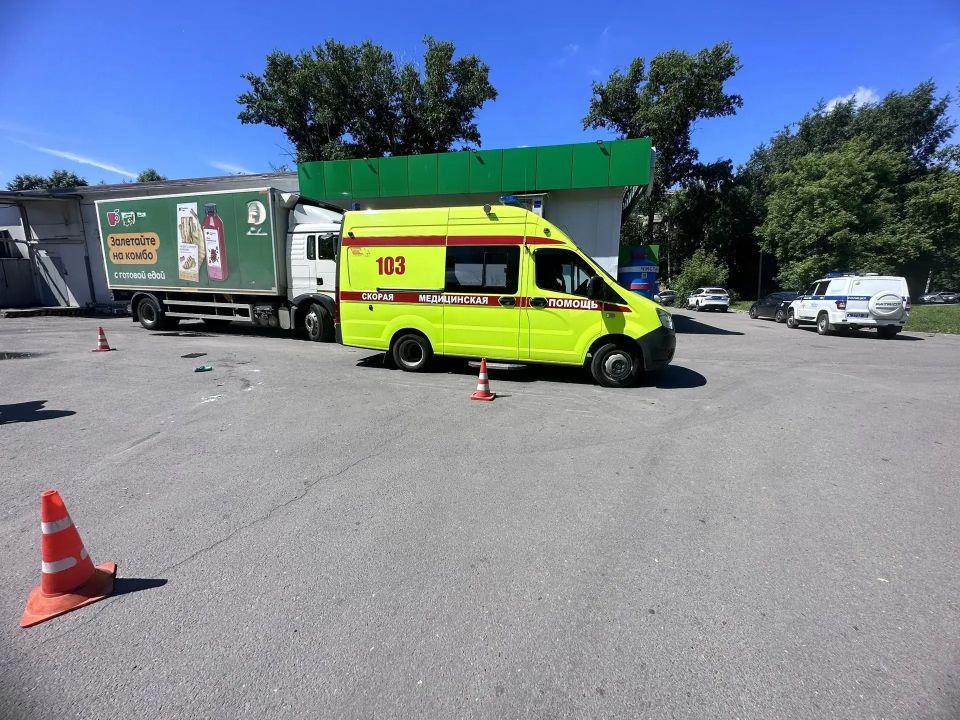 В Череповце в результате ДТП погибла женщина В Череповце в результате ДТП погибла женщина