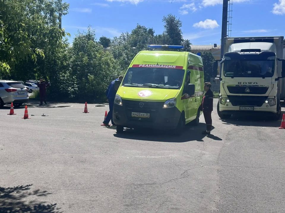 В Череповце в результате ДТП погибла женщина В Череповце в результате ДТП погибла женщина