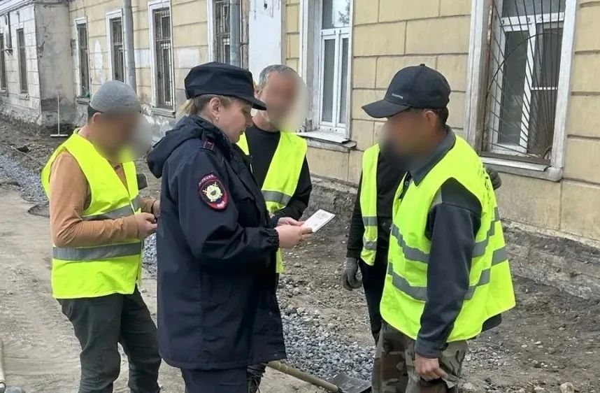 Подведены итоги проведения в Вологодской области оперативно-профилактической операции «Нелегал – 2026» Подведены итоги проведения в Вологодской области оперативно-профилактической операции «Нелегал – 2026»